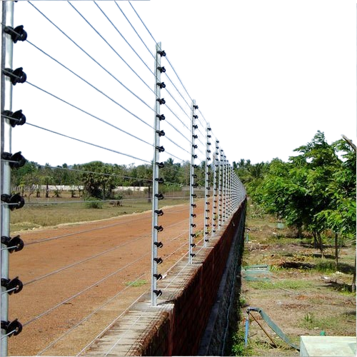 solar-high-security-fencing-system-removebg-preview.png